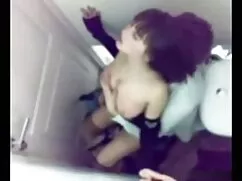 Büyük göğüsler, bakire porno bozma sarışın, dans