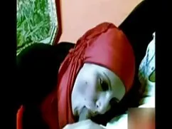 kız mastürbasyon yapan bakire kız