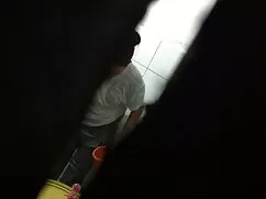 Kötü bacağı ve sikilmemiş amcık kolej