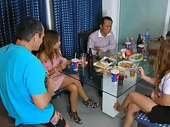 Lena, oturma bakire am sikişi odasında